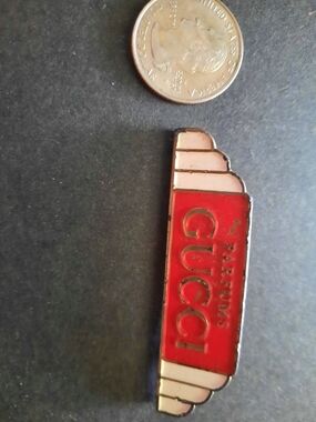 ✨️RARE✨️Vintage Gucci Red and Cream Enamel Parfums Brooch